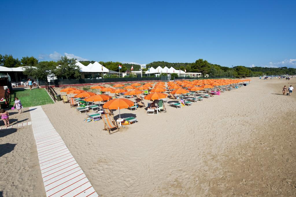 Villaggio Camping Spiaggia Lunga Vieste Exteriör bild